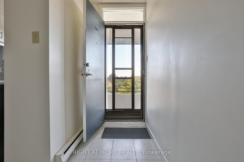 302 - 35 Sunny Glenway