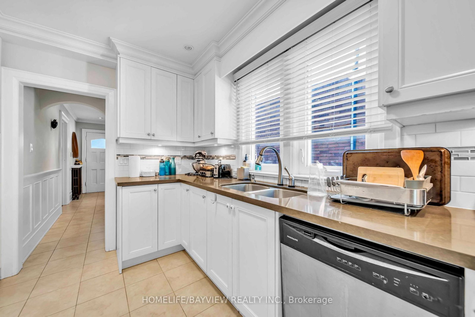 131 Heddington Avenue • Toronto, ON photo 11