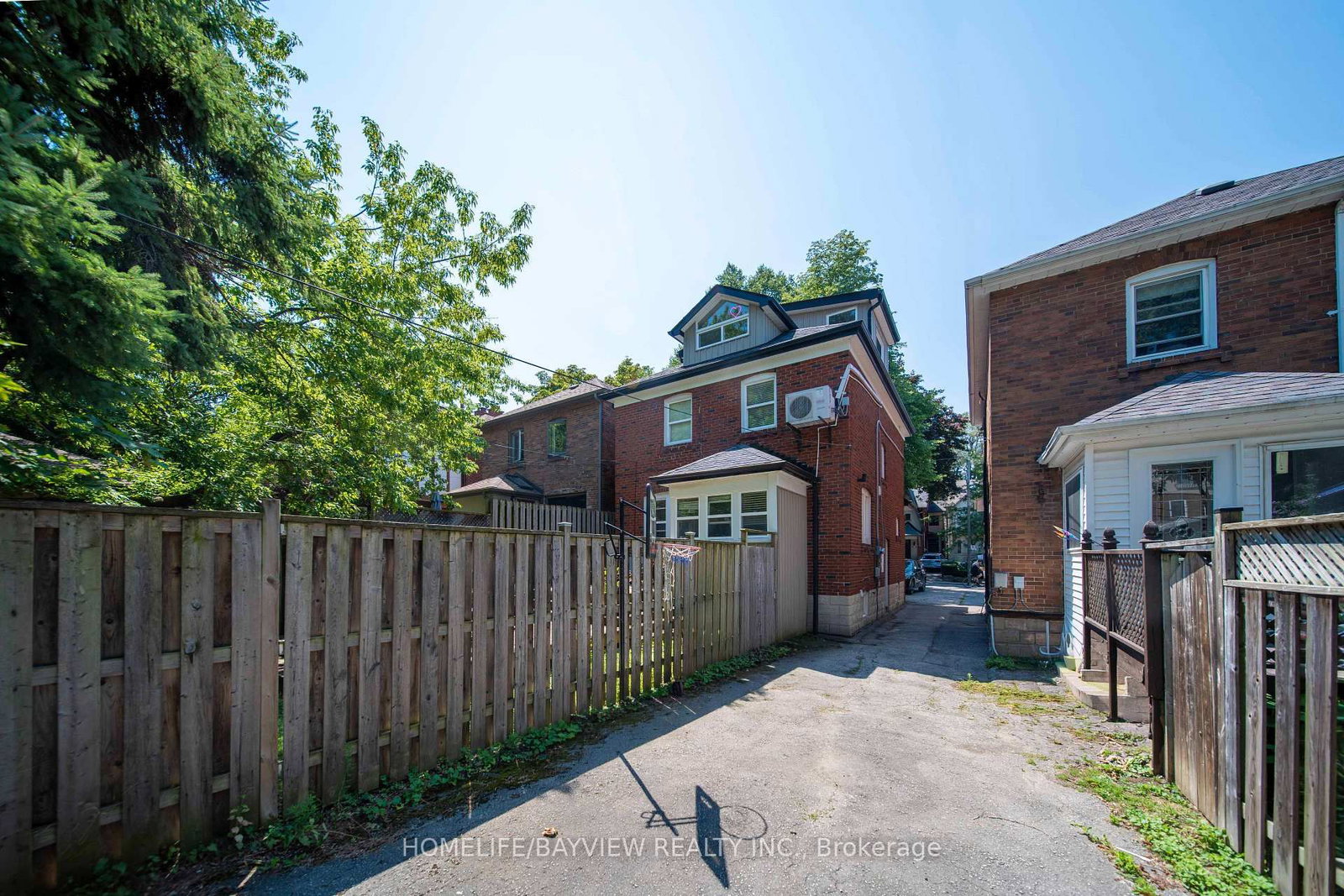 131 Heddington Avenue • Toronto, ON photo 31