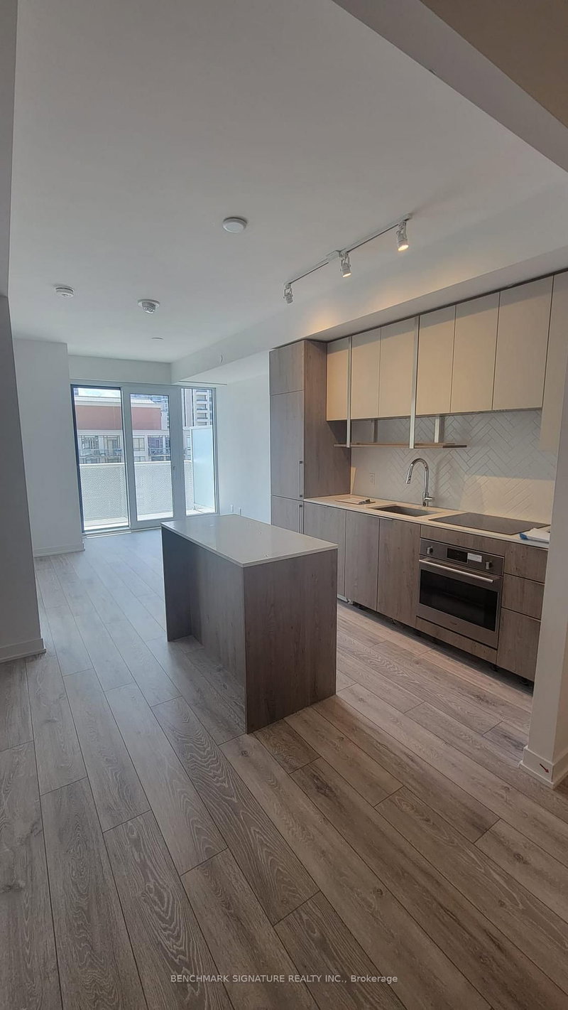 1312 - 15 Holmes Avenue