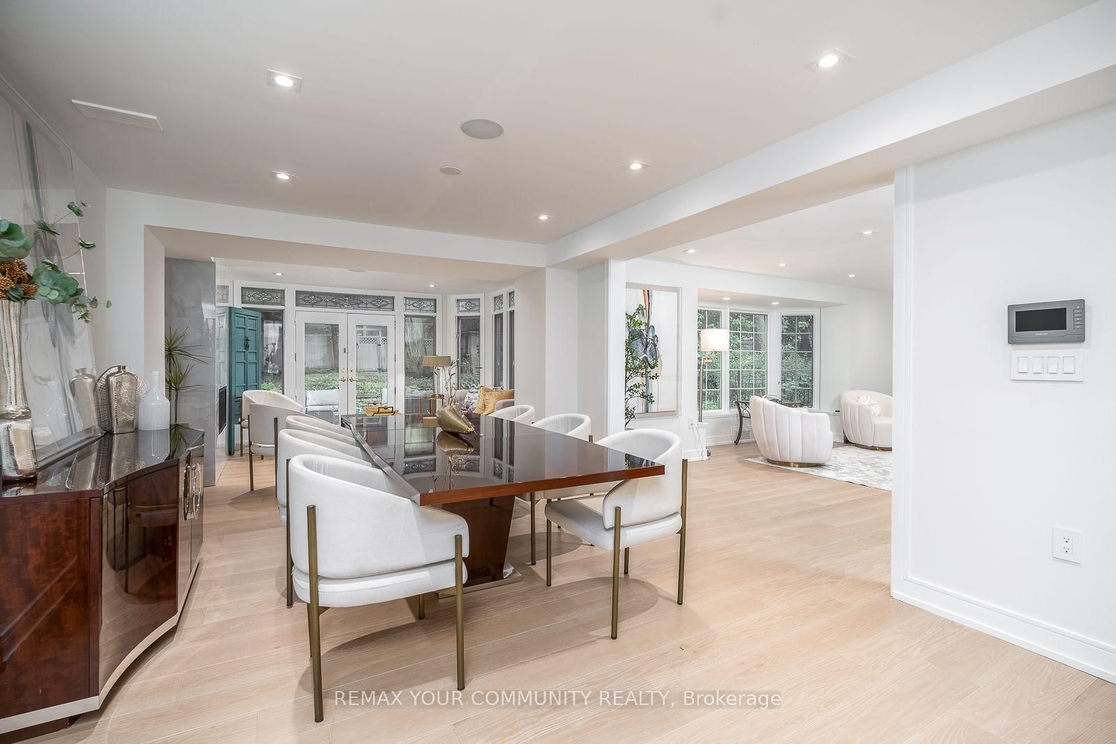 354 Bessborough Drive • Toronto, ON photo 18