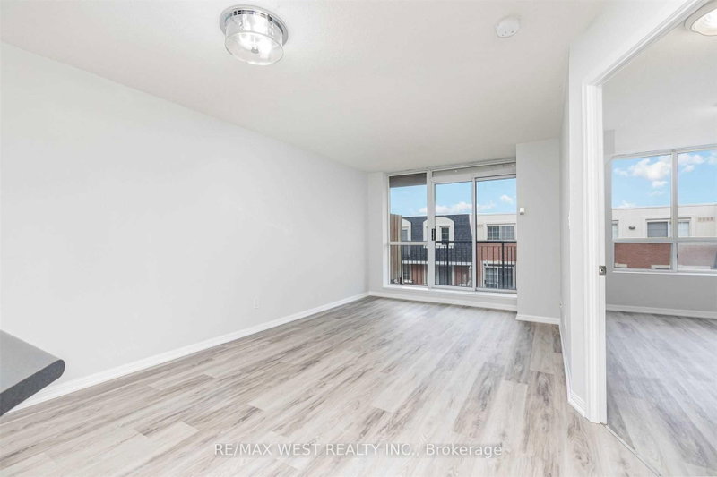 420 - 1000 King Street W