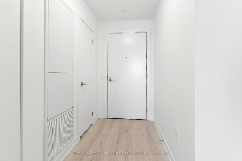 2102 - 110 Broadway Avenue