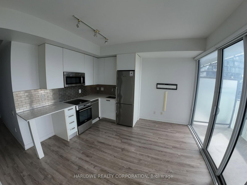 4005 - 42 Charles Street E
