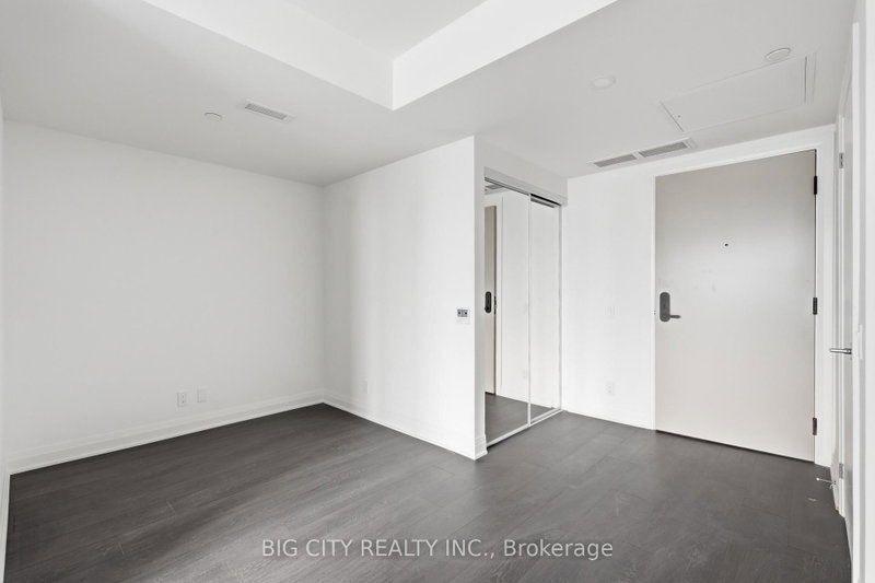 809 - 25 Frederick Todd Way