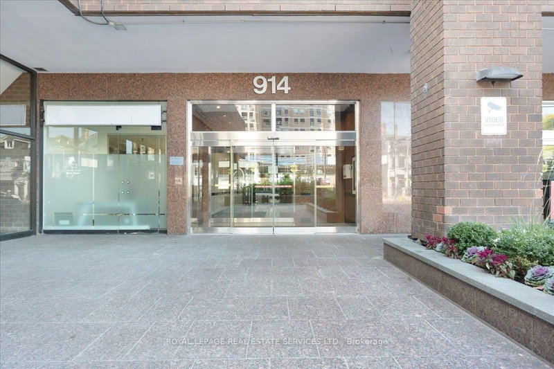 1214 - 914 Yonge Street
