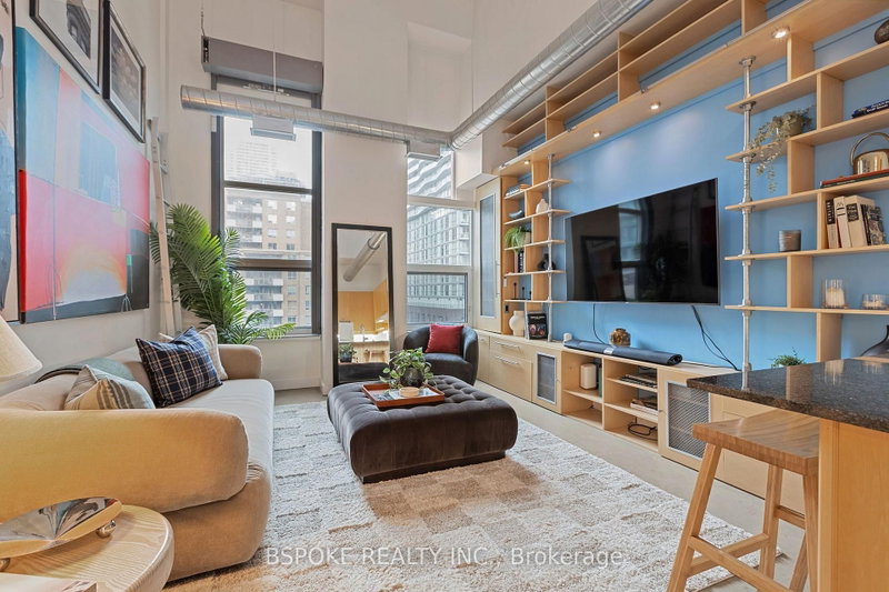 502 - 135 Dalhousie Street