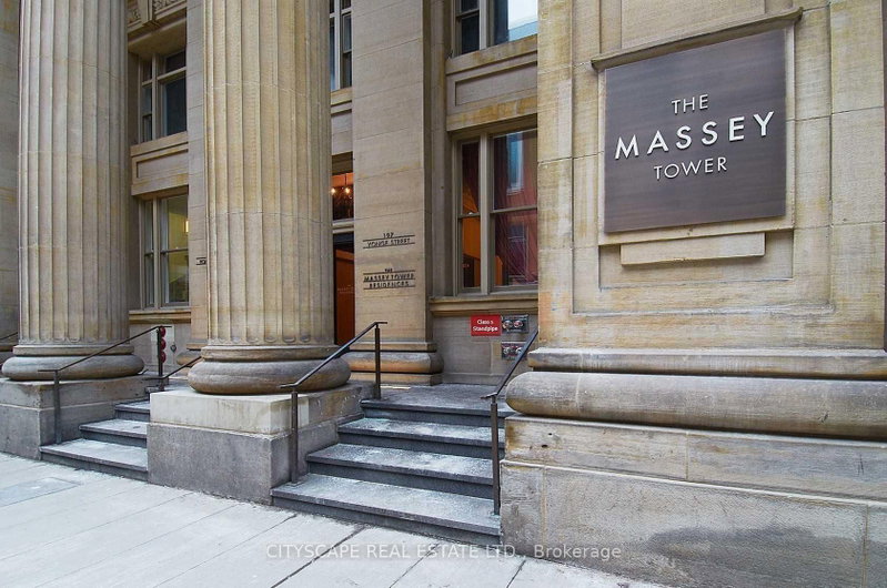 4909 - 197 Yonge Street