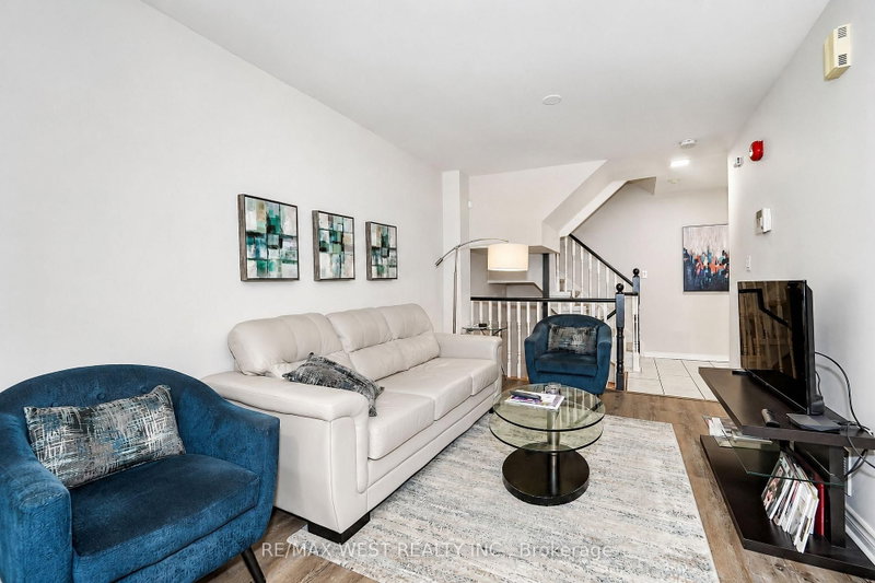 D11 - 108 Finch Avenue W