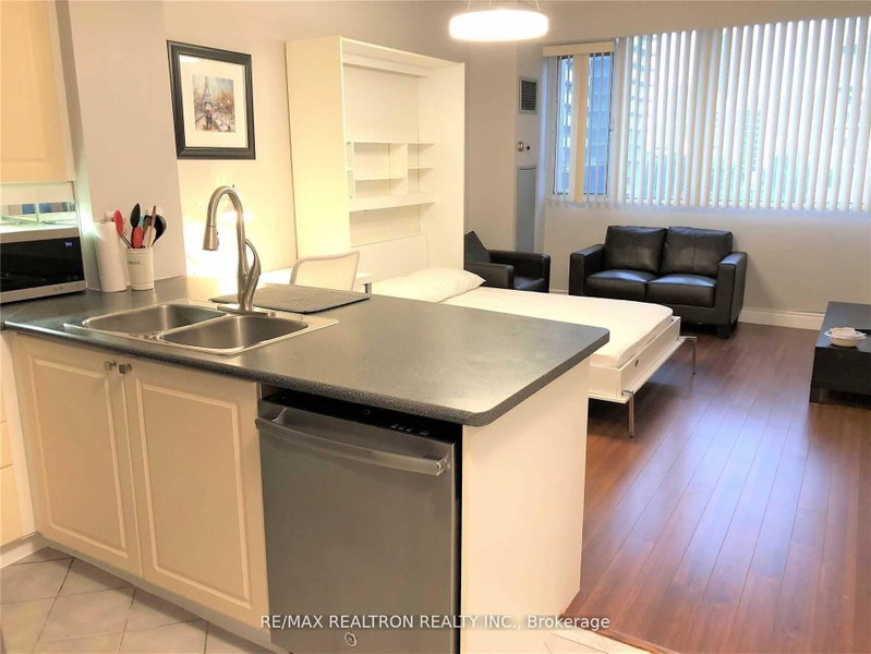 508 - 555 Yonge Street