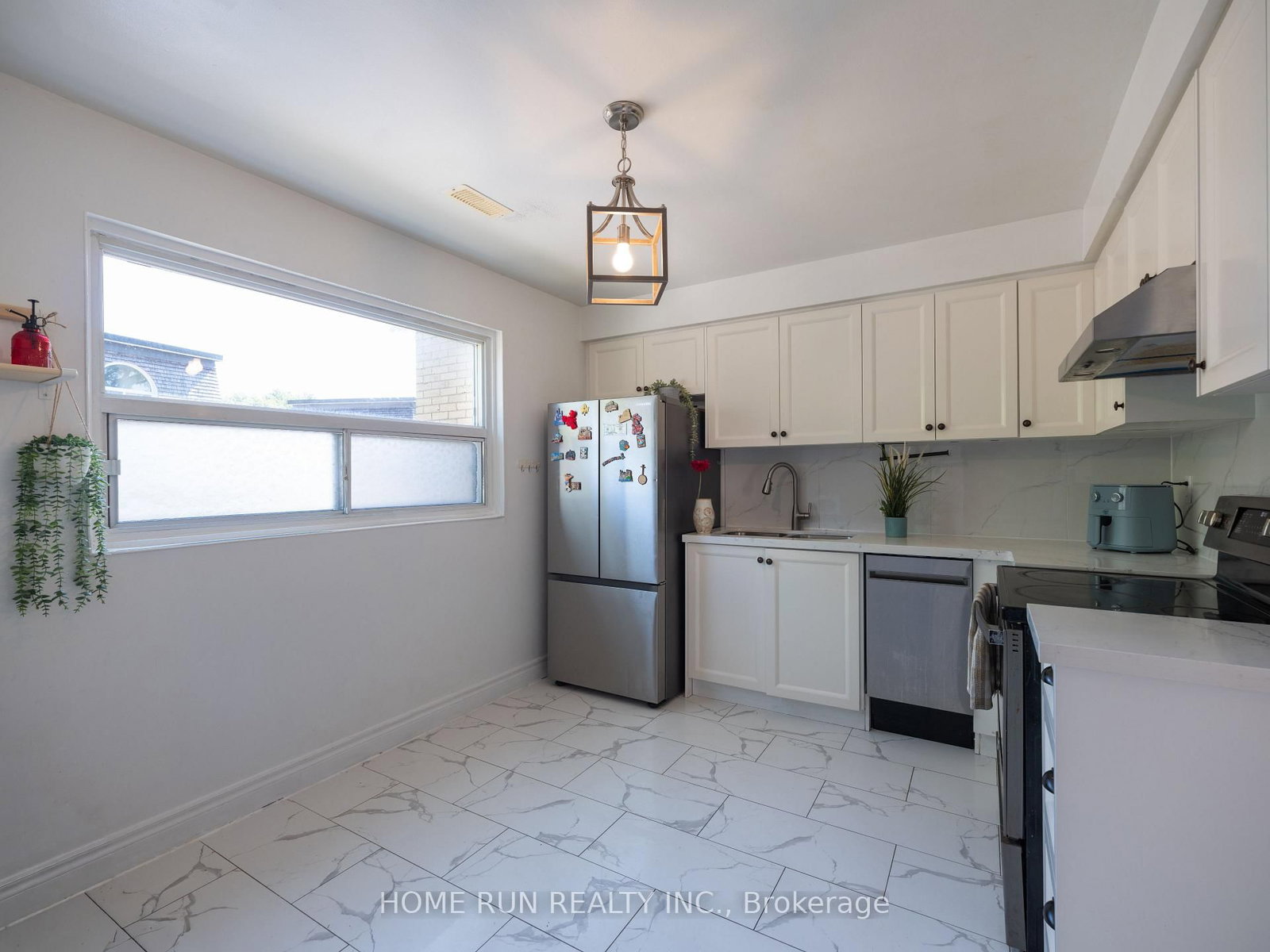 119 Courville Coachway Way • Toronto, ON photo 12