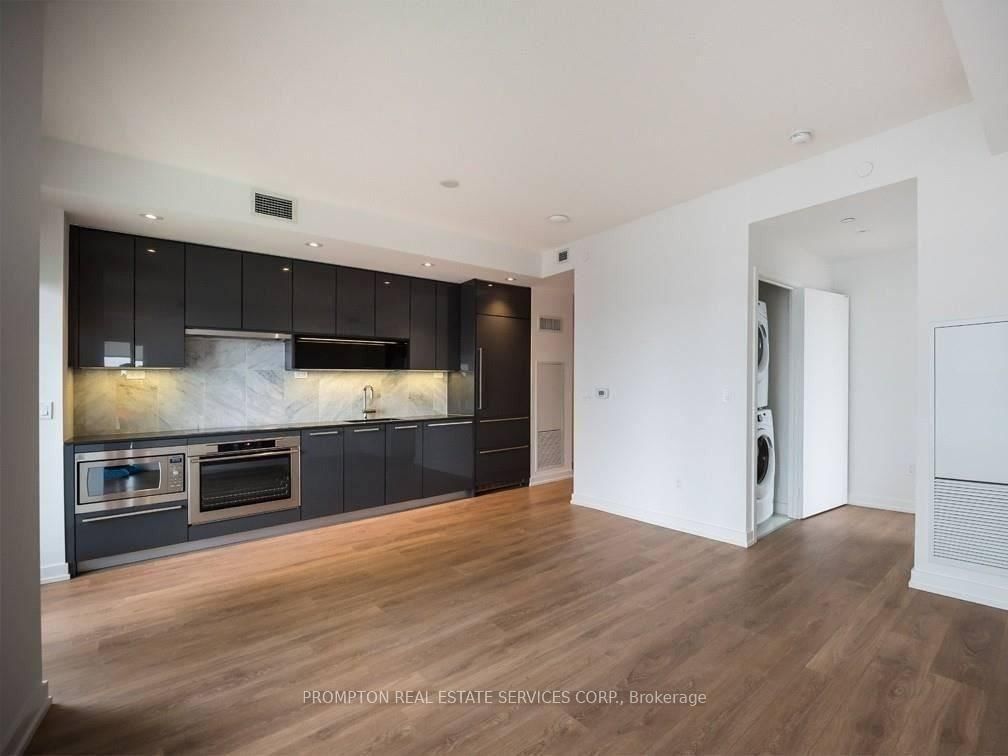 3303 - 117 McMahon Drive, Toronto 4