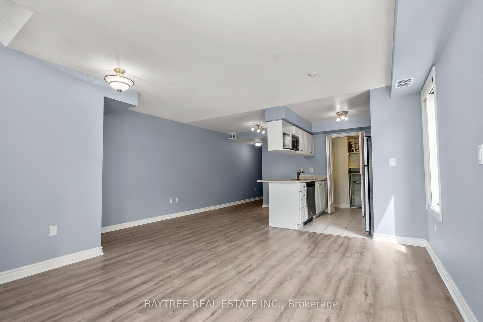 80 Aerodrome Crescent • #102 • Toronto, ON photo 4