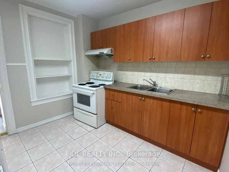 Main Floor - 593 Bathurst Street, Toronto 2