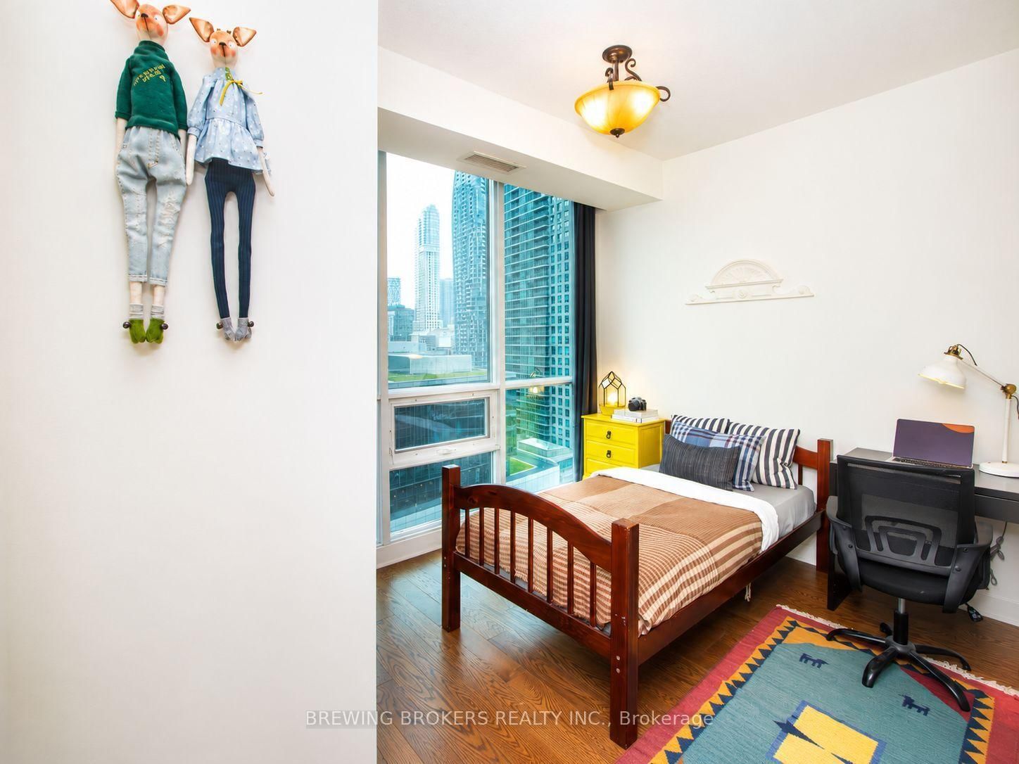 18 Harbour Street • #1702 • Toronto, ON photo 18