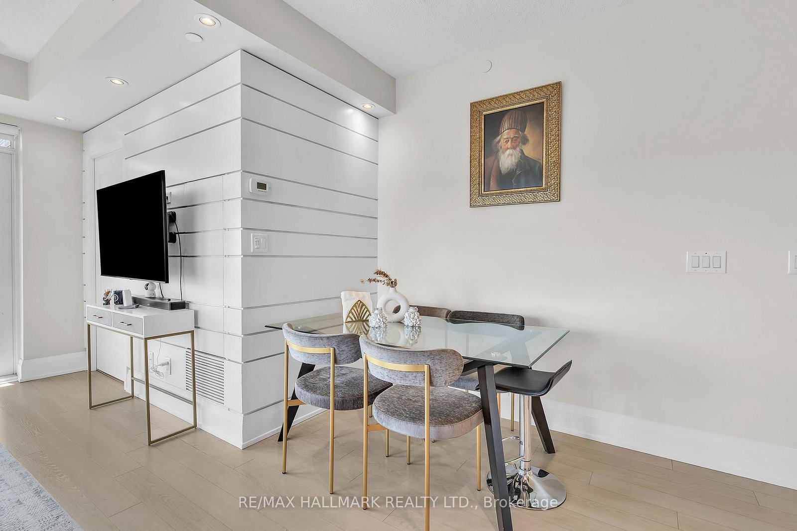 120 Harrison Garden Boulevard • #1406 • Toronto, ON photo 11