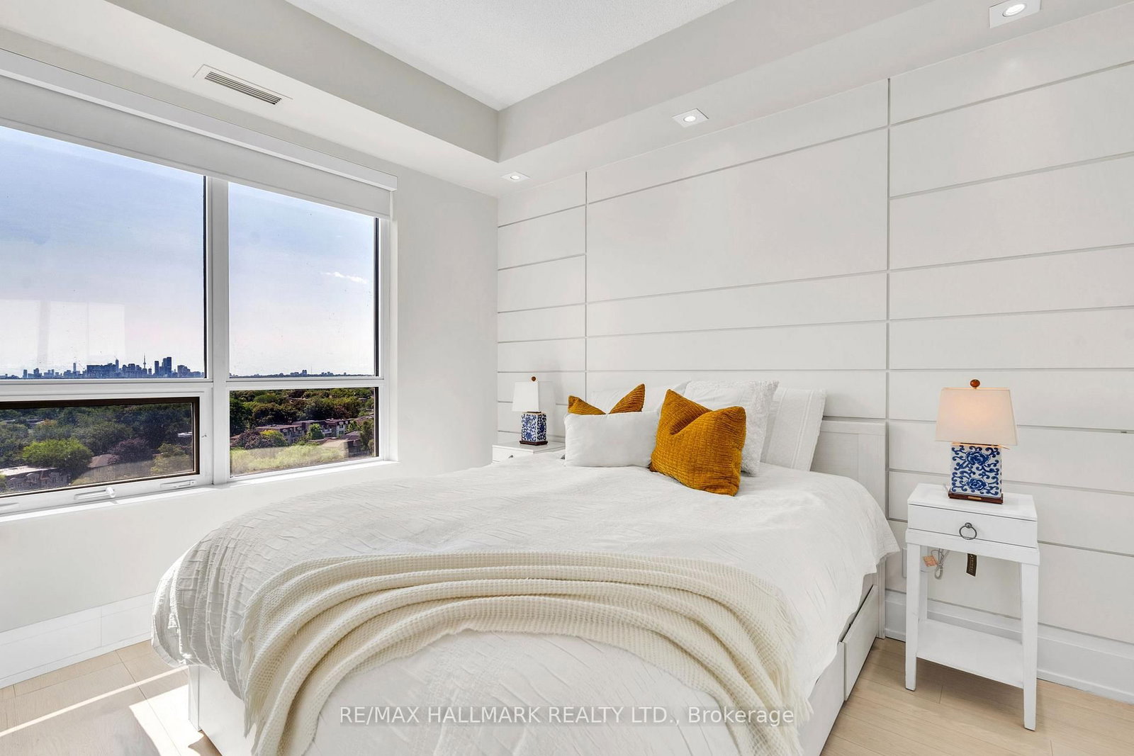 120 Harrison Garden Boulevard • #1406 • Toronto, ON photo 15