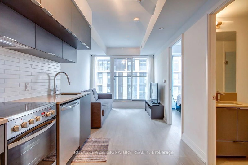 3115 - 181 Dundas Street E