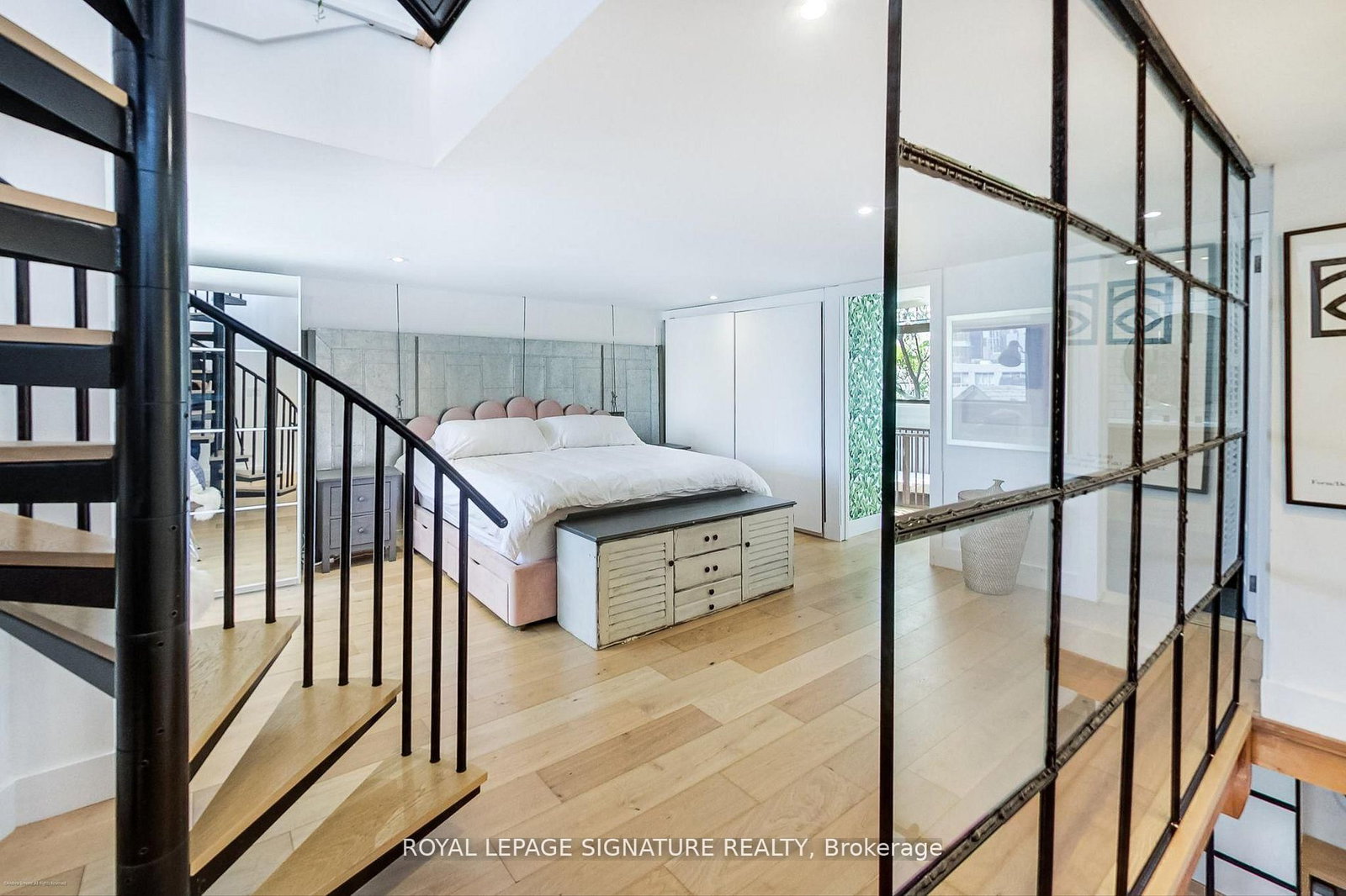 6 Littlehayes Lane • Toronto, ON photo 13
