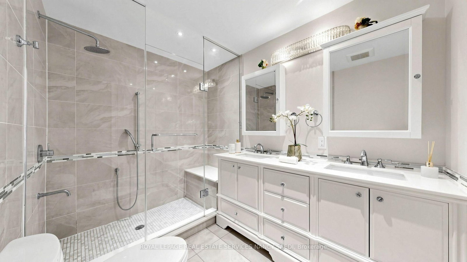 136 Denlow Boulevard • Toronto, ON photo 42