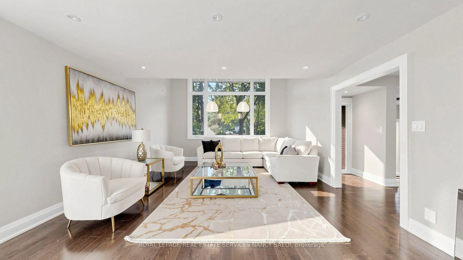 136 Denlow Boulevard • Toronto, ON photo 6