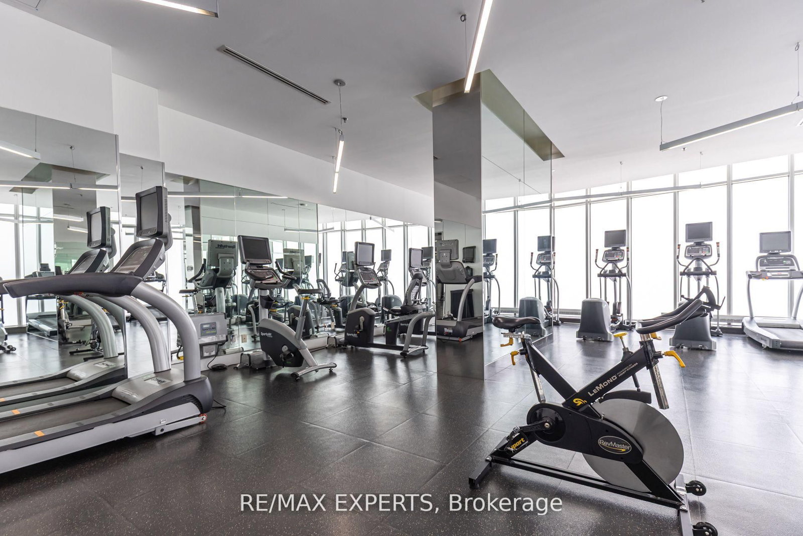 12 York Street • #1504 • Toronto, ON photo 21
