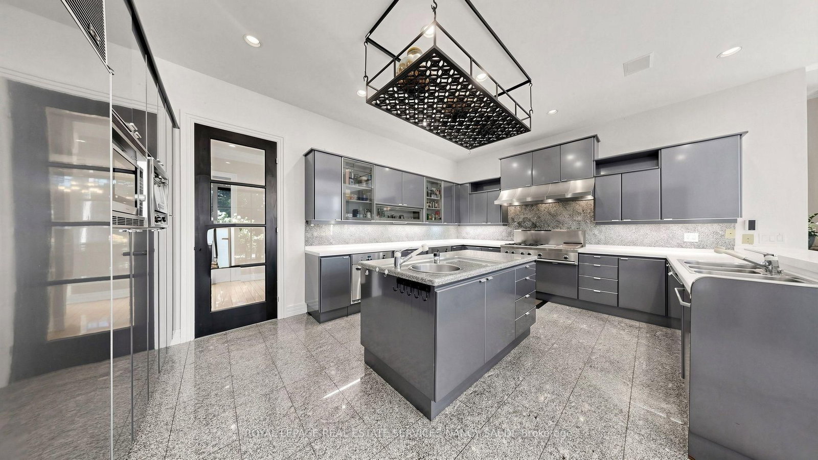 5 Abrams Place • Toronto, ON photo 11