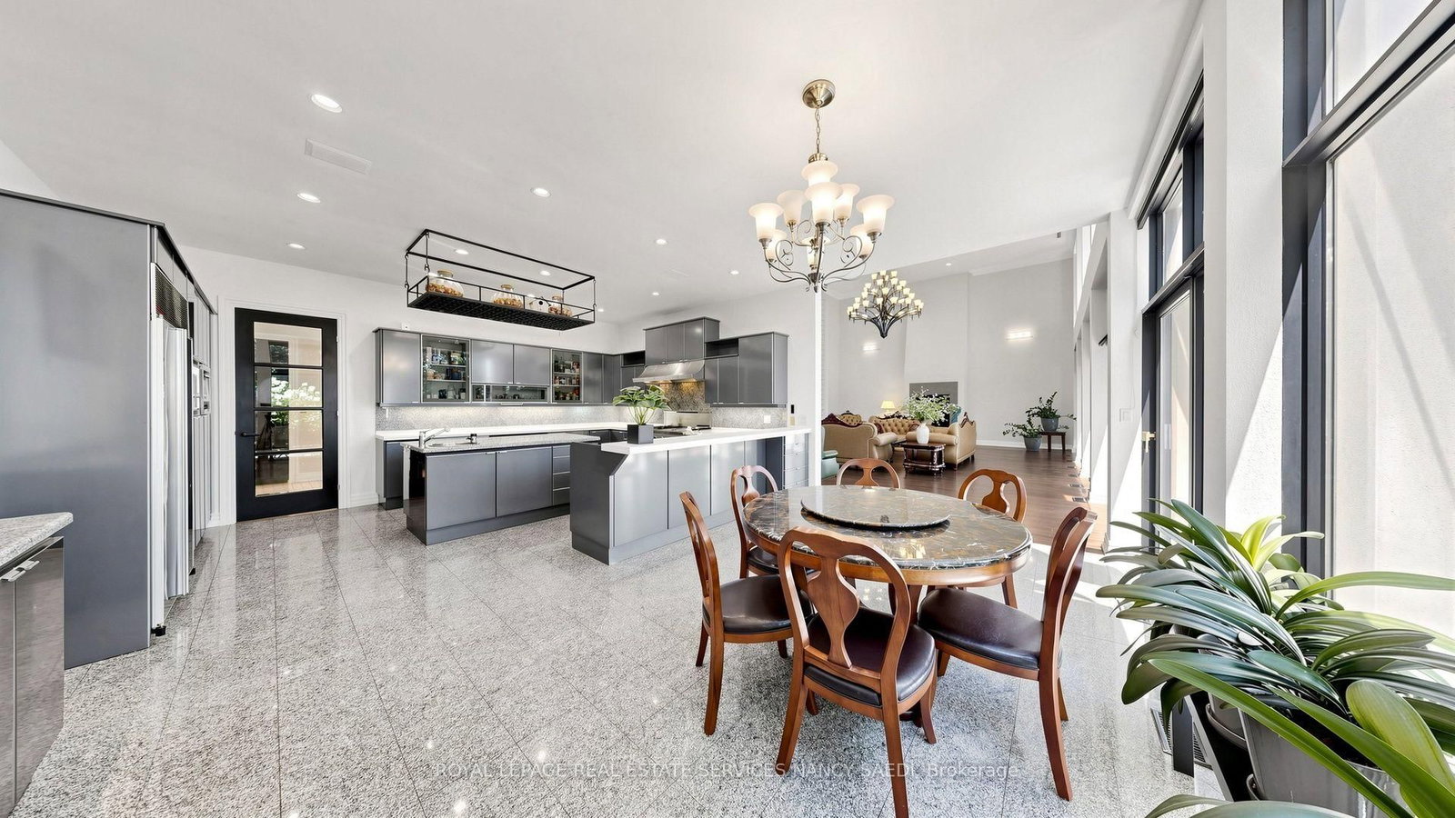 5 Abrams Place • Toronto, ON photo 13