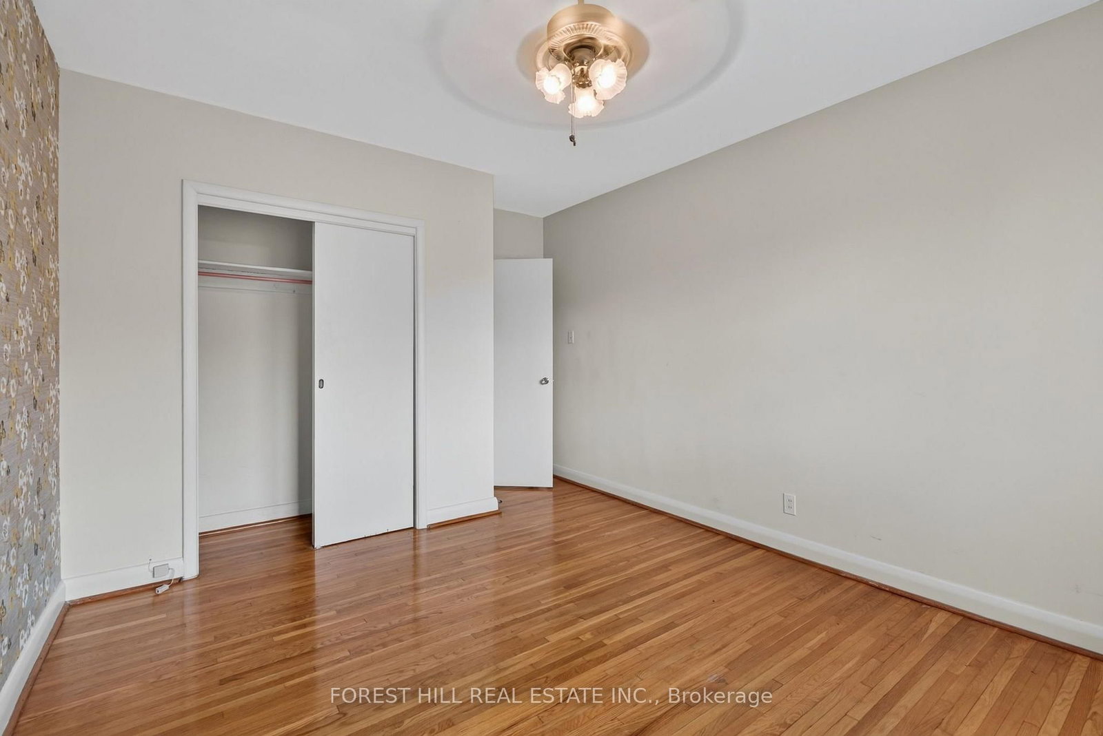 15 Robson Place • Toronto, ON photo 11