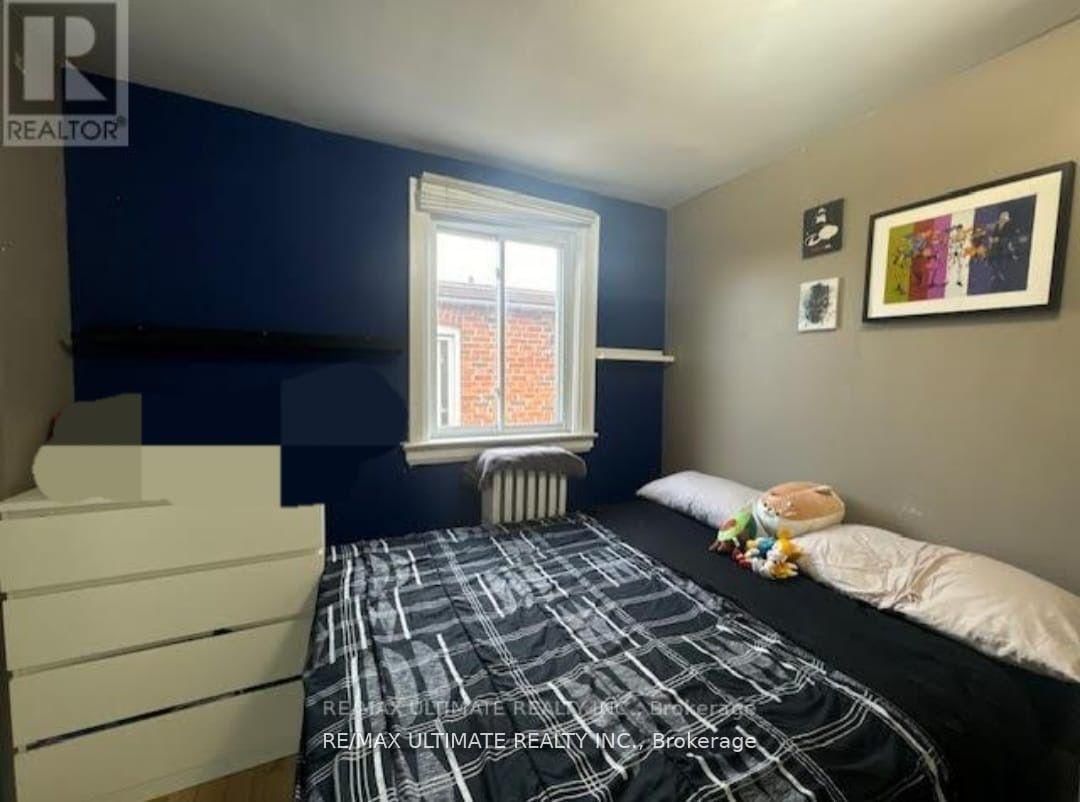 127 Robina Avenue • Toronto, ON photo 11