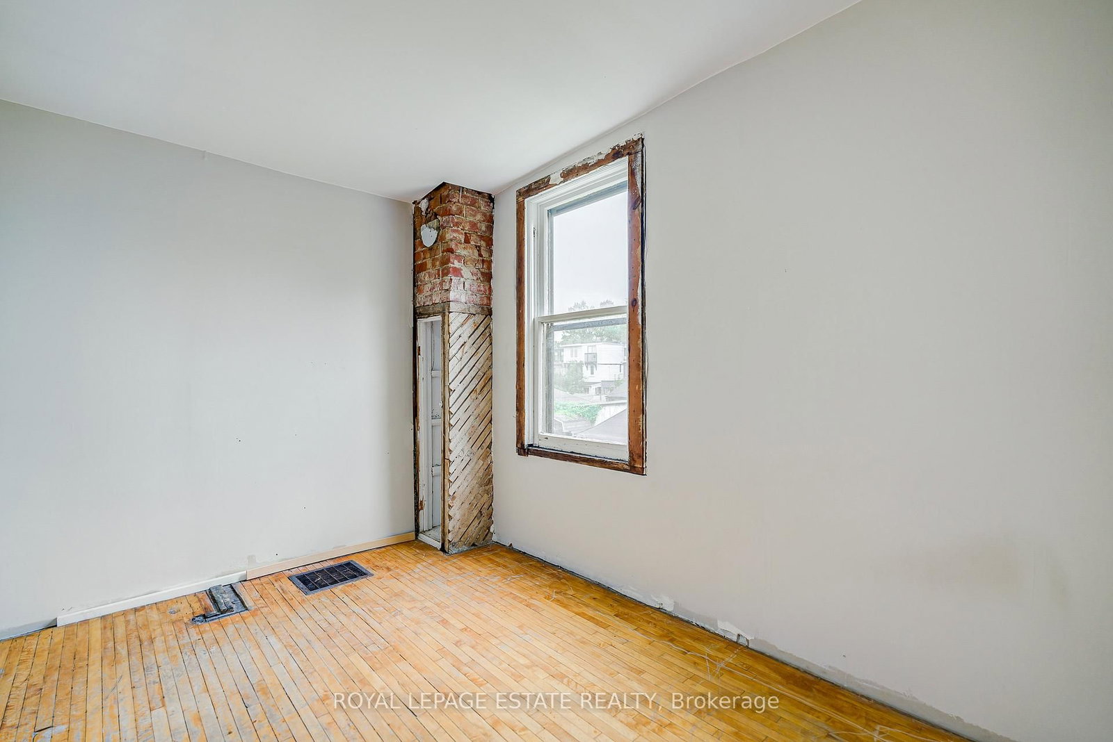 201 Christie Street • Toronto, ON photo 21