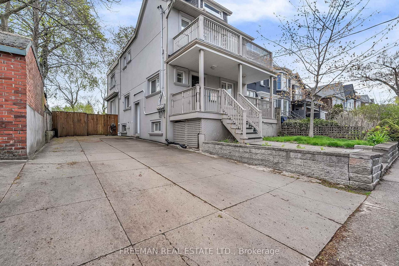 12 Arlington Avenue • Toronto, ON photo 2