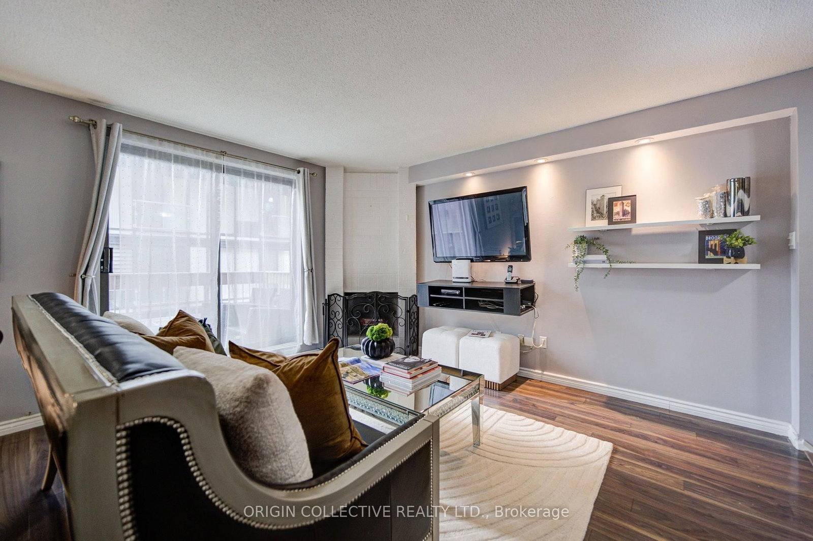 19 Dundonald Street • #305 • Toronto, ON photo 10