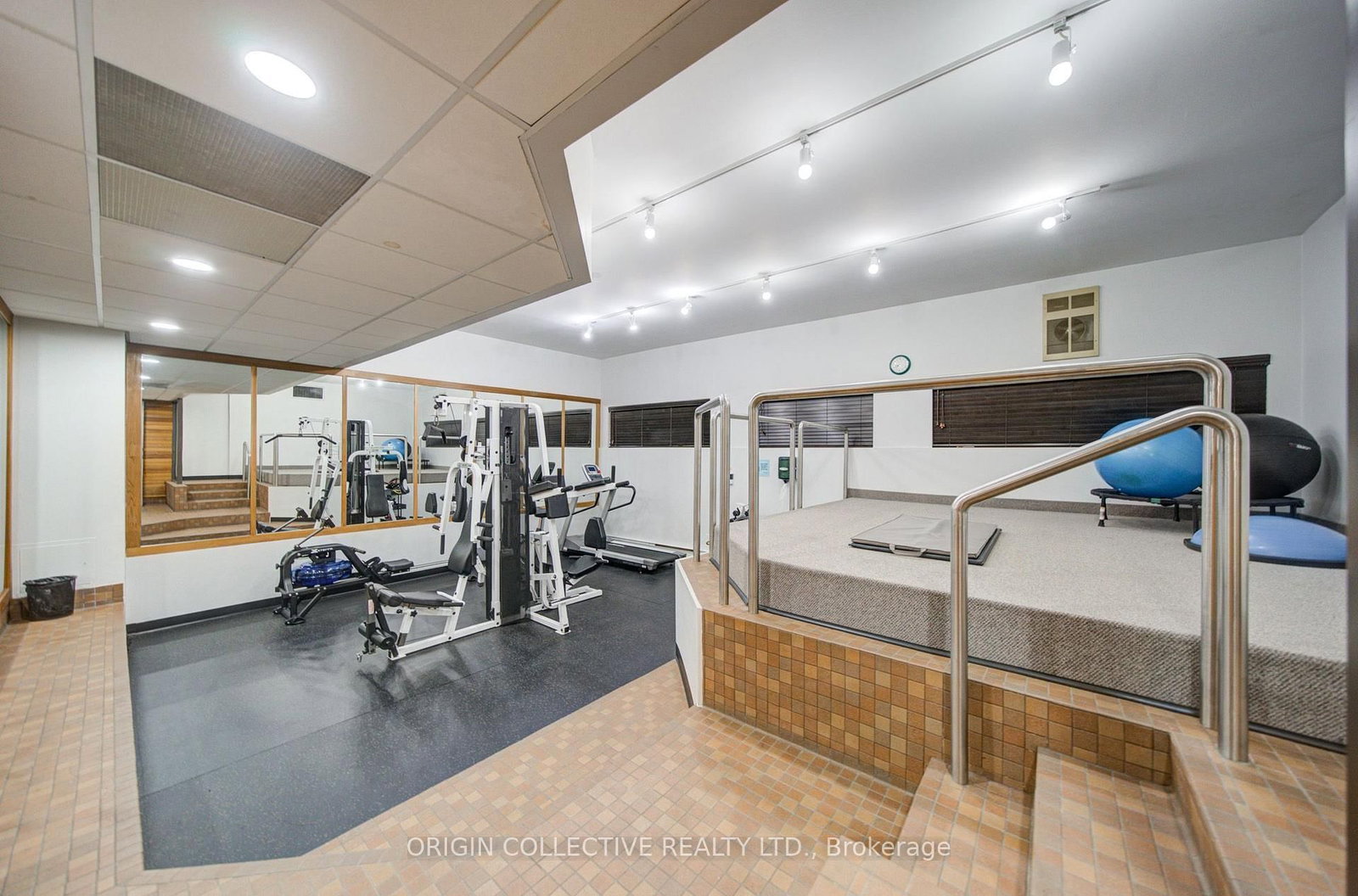 19 Dundonald Street • #305 • Toronto, ON photo 38