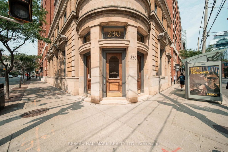706 - 230 King Street E
