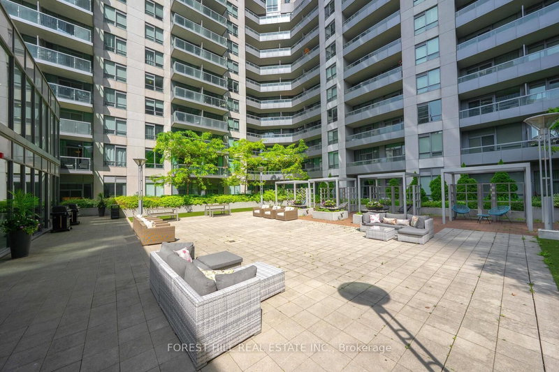 1120 - 25 Lower Simcoe Street