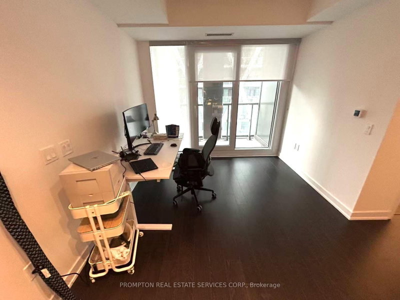 2806 - 238 Simcoe Street