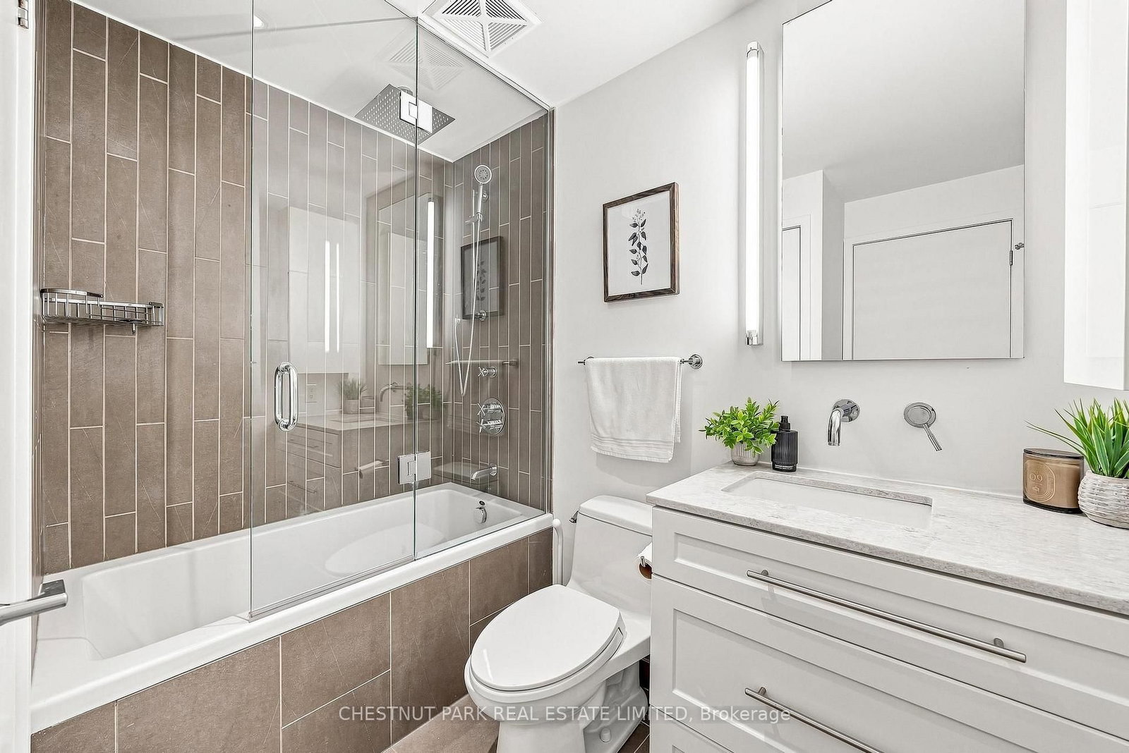 25 Oxley Street • #611 • Toronto, ON photo 17