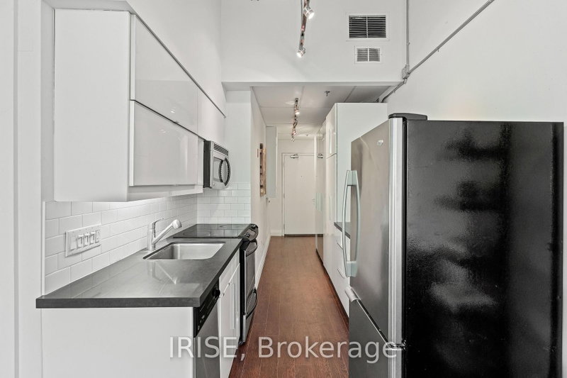 305 - 477 Richmond Street W