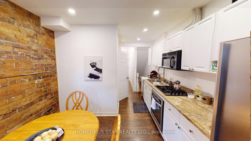 Apt 1 - 160 Beaconsfield Avenue