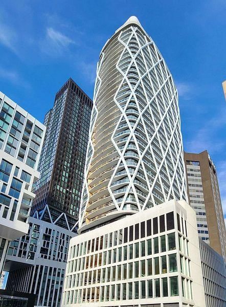 2816 - 230 Simcoe Street