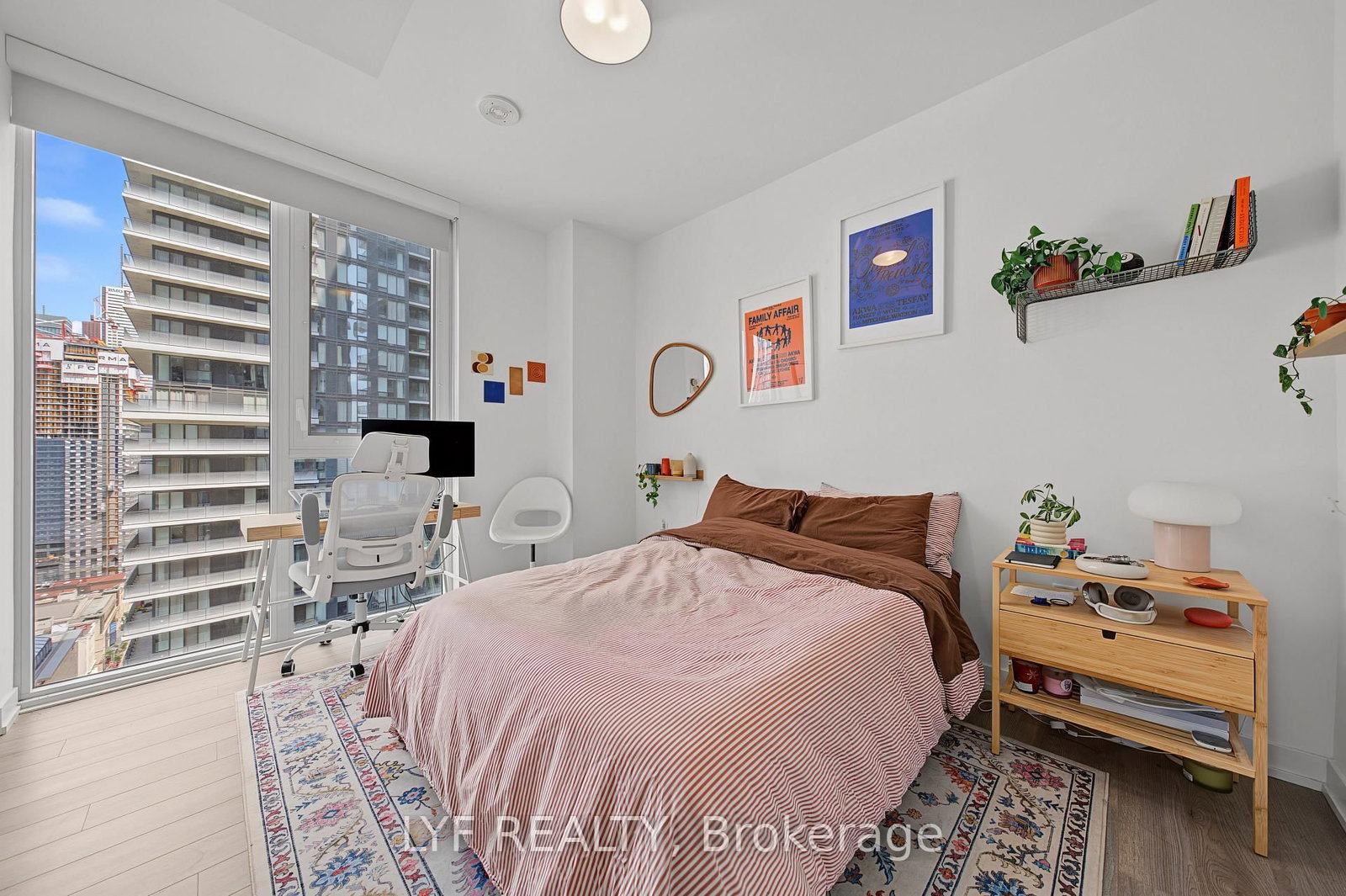 357 King Street W • #2403 • Toronto, ON photo 26