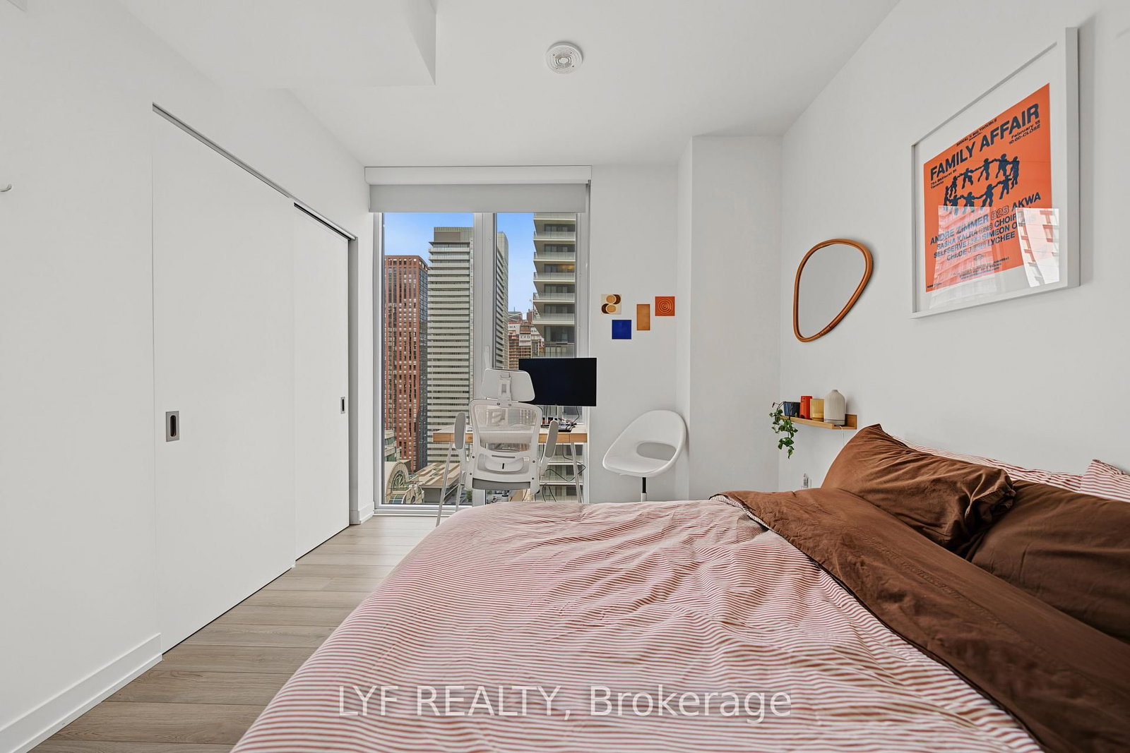 357 King Street W • #2403 • Toronto, ON photo 27
