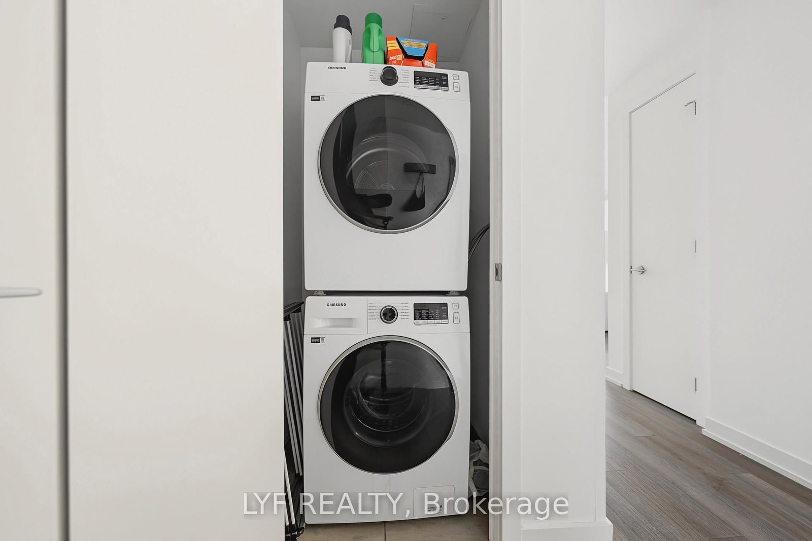 357 King Street W • #2403 • Toronto, ON photo 30