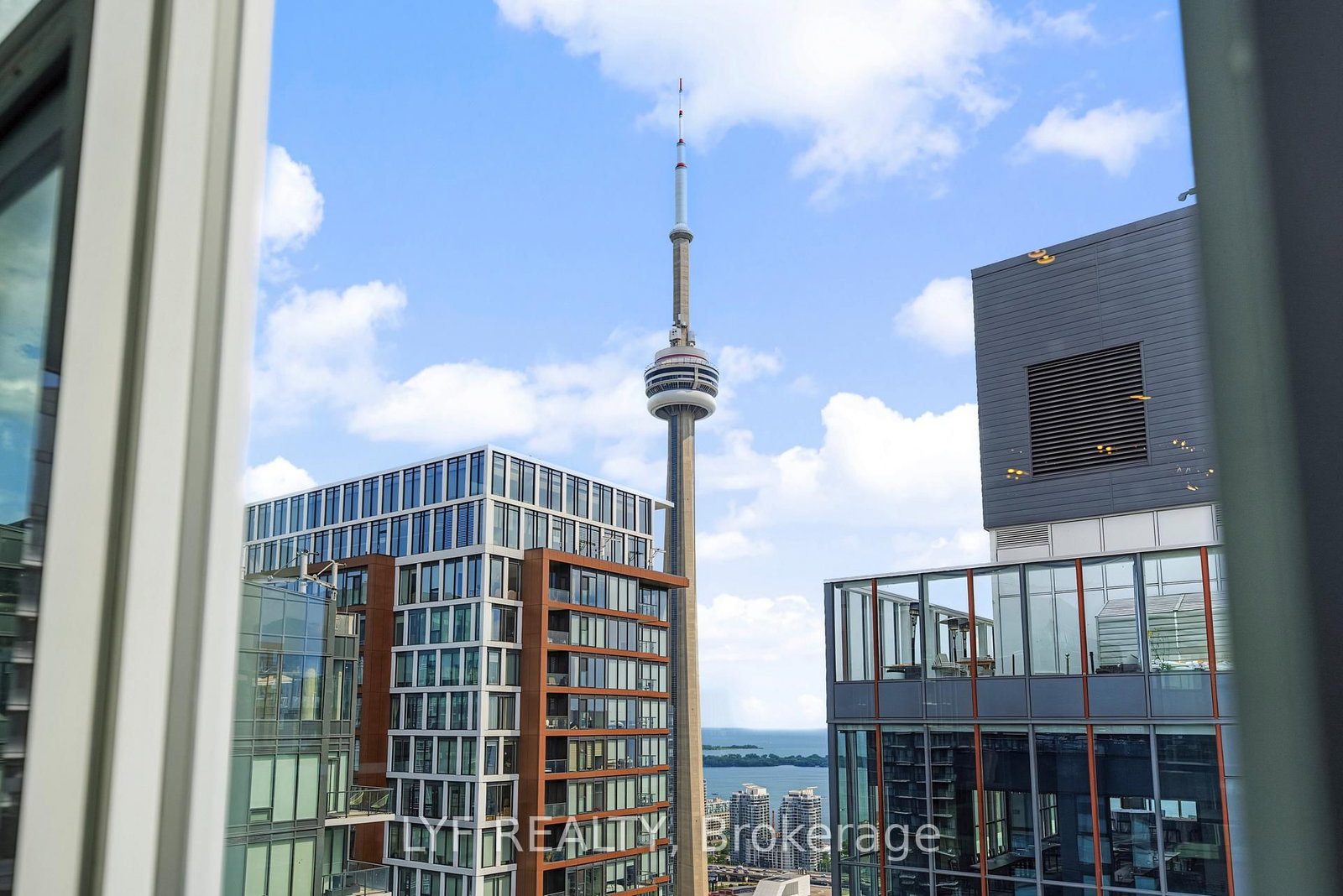 357 King Street W • #2403 • Toronto, ON photo 32