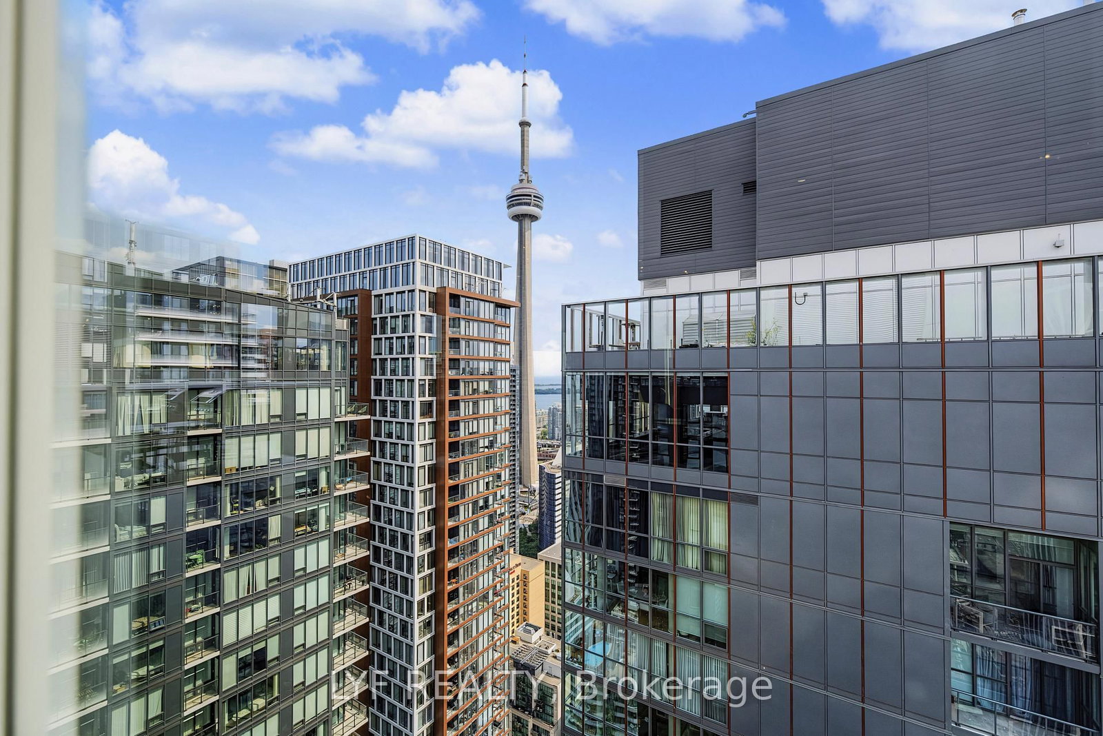 357 King Street W • #2403 • Toronto, ON photo 33