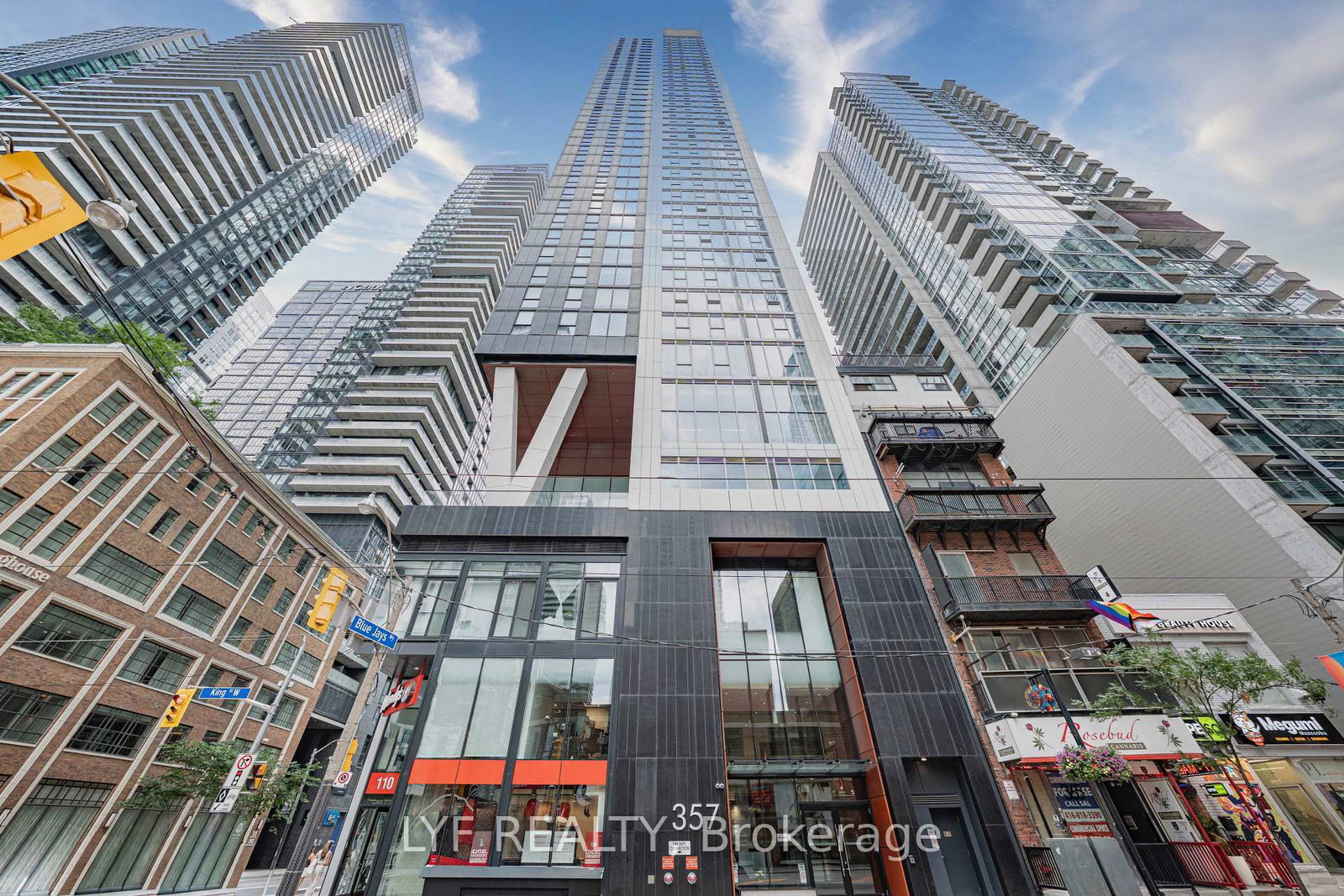 357 King Street W • #2403 • Toronto, ON photo 4