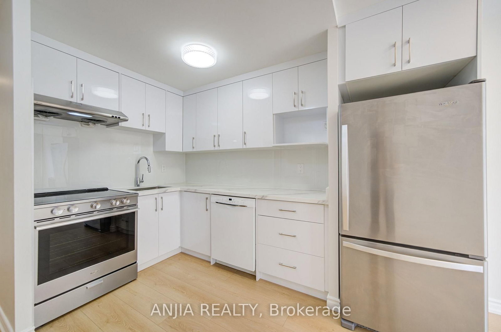 633 Bay Street • #912 • Toronto, ON photo 13