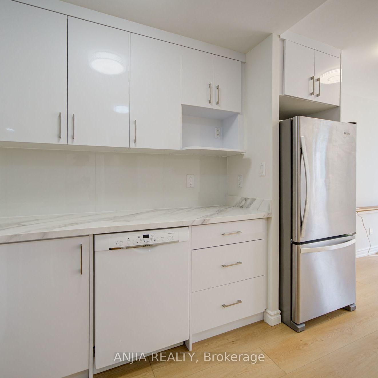 633 Bay Street • #912 • Toronto, ON photo 15
