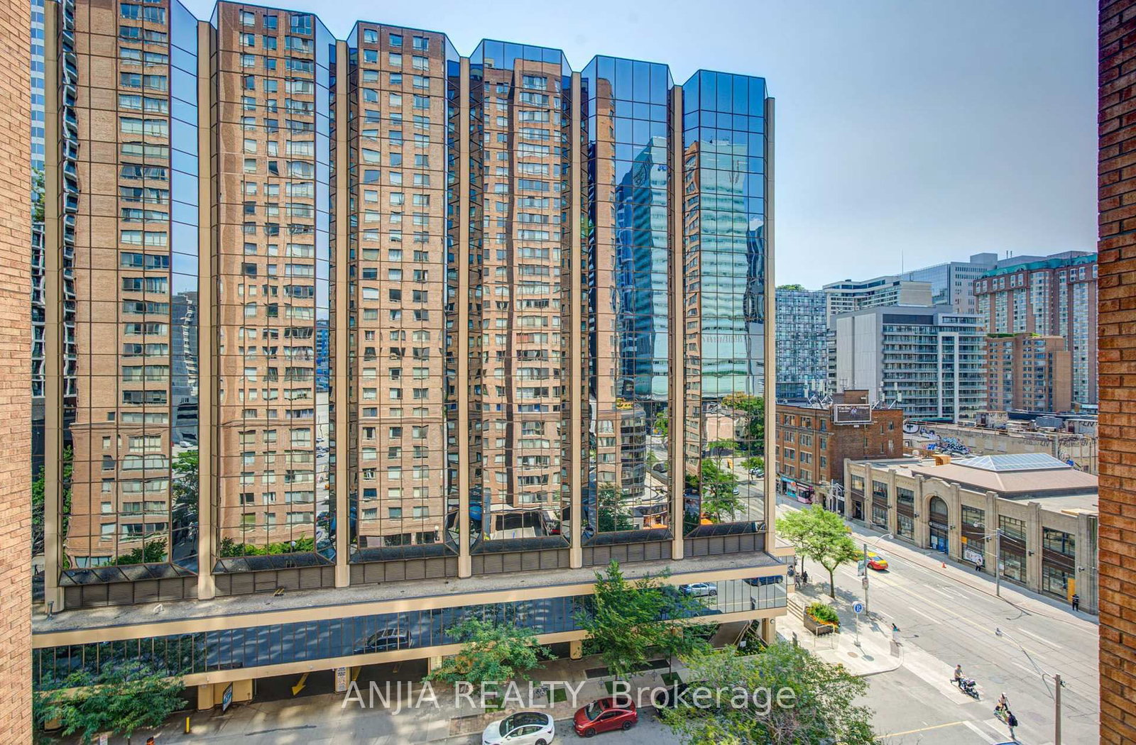 633 Bay Street • #912 • Toronto, ON photo 19